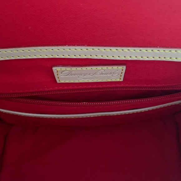 Dooney and Bourke patent Janine satchel handbag - Picture 4 of 8